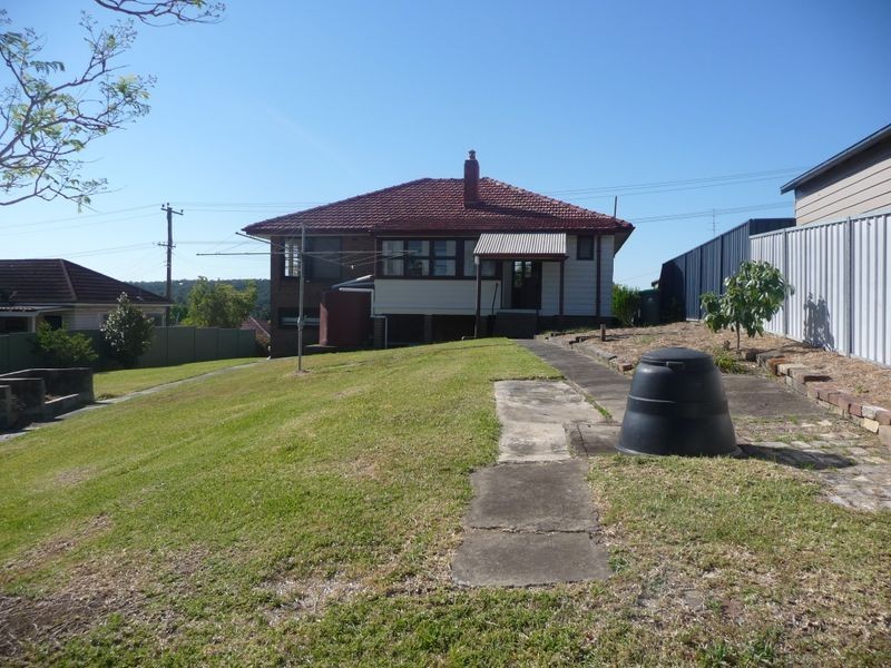 12 Rens Street, Booragul NSW 2284