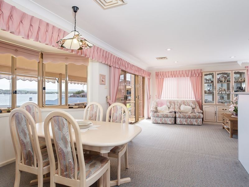 31 Grant Road, Coal Point NSW 2283