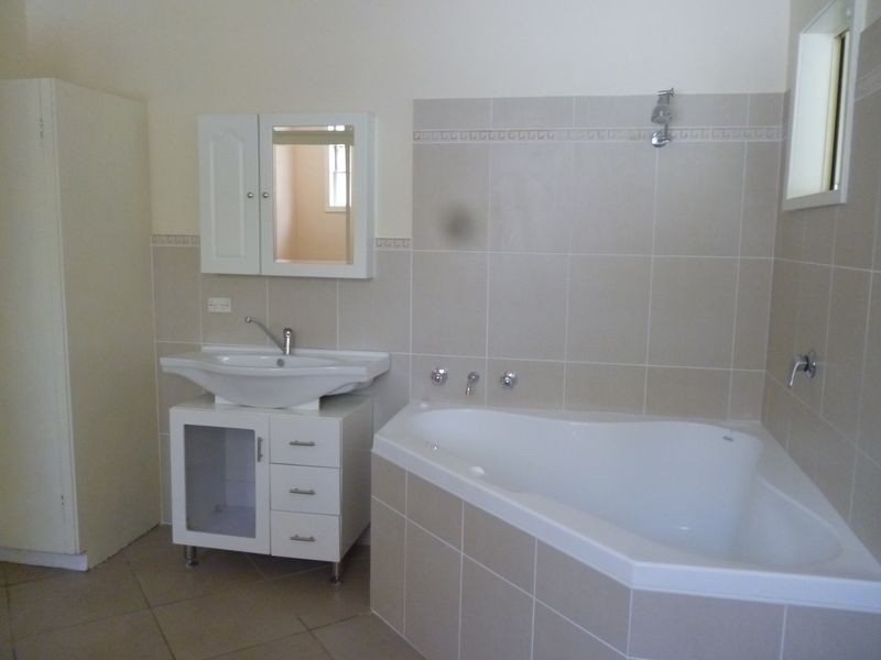 24 Hampstead Way, Rathmines NSW 2283