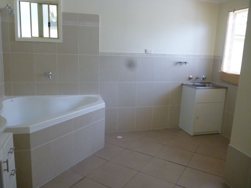 24 Hampstead Way, Rathmines NSW 2283