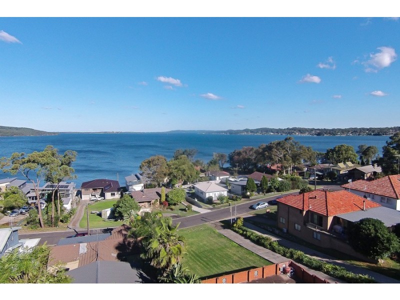 17 Wattle Street, Bolton Point NSW 2283