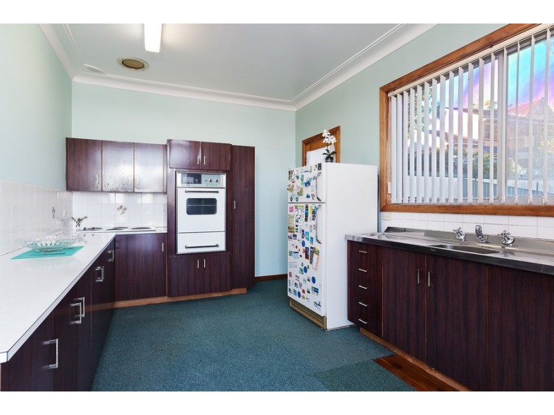 17 Wattle Street, Bolton Point NSW 2283
