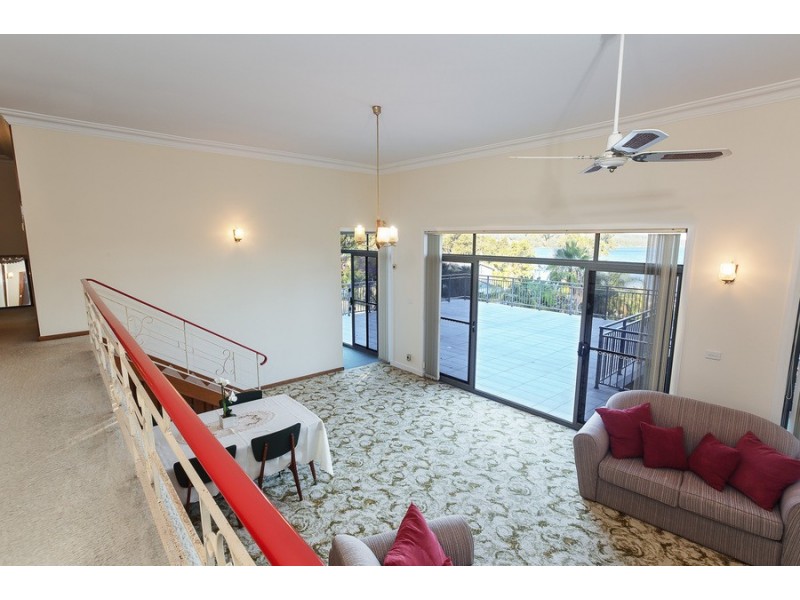 17 Wattle Street, Bolton Point NSW 2283