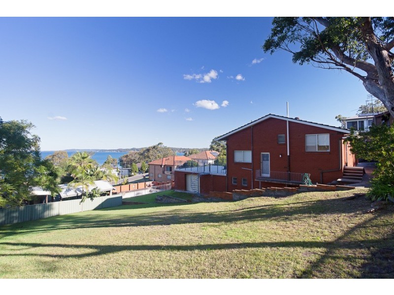 17 Wattle Street, Bolton Point NSW 2283