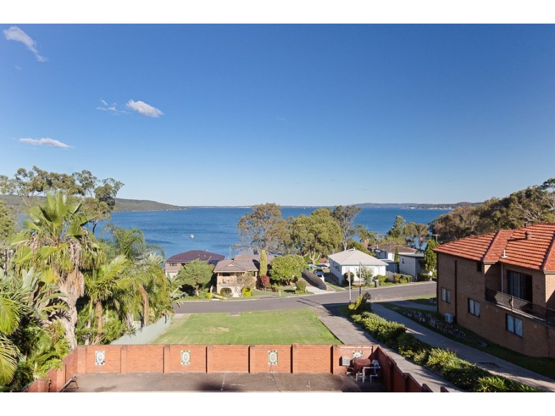 17 Wattle Street, Bolton Point NSW 2283