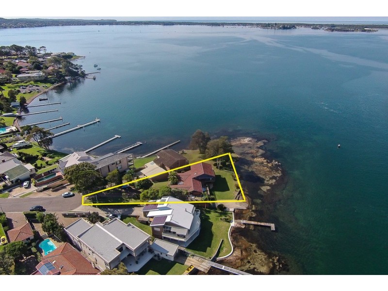 24 Grant Road, Coal Point NSW 2283