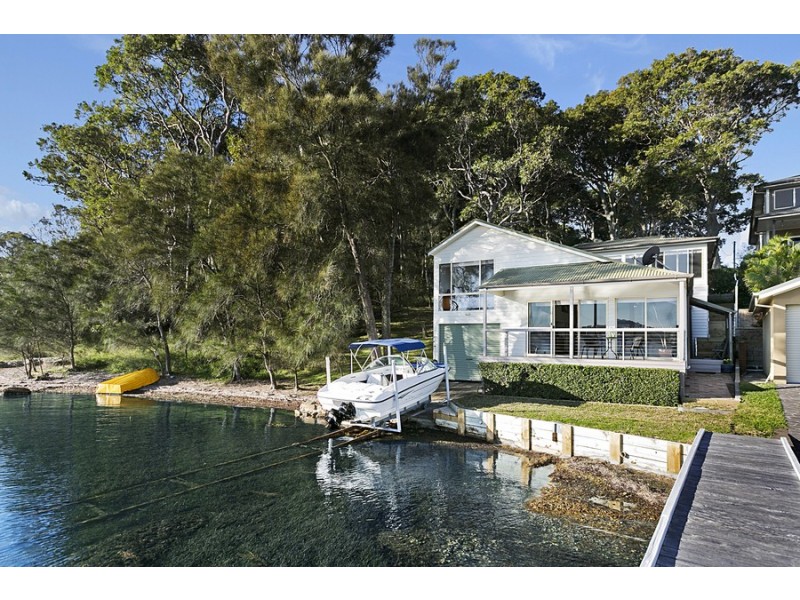 1 Grant Road, Coal Point NSW 2283