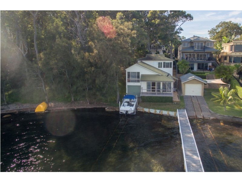 1 Grant Road, Coal Point NSW 2283