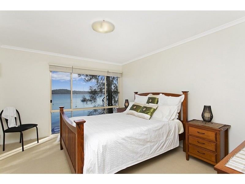 1 Grant Road, Coal Point NSW 2283