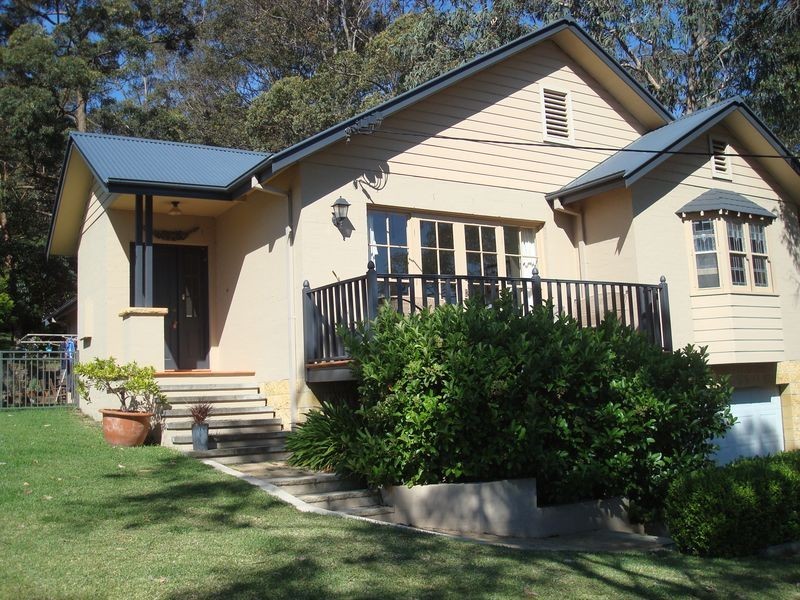 206 Coal Point Road, Coal Point NSW 2283