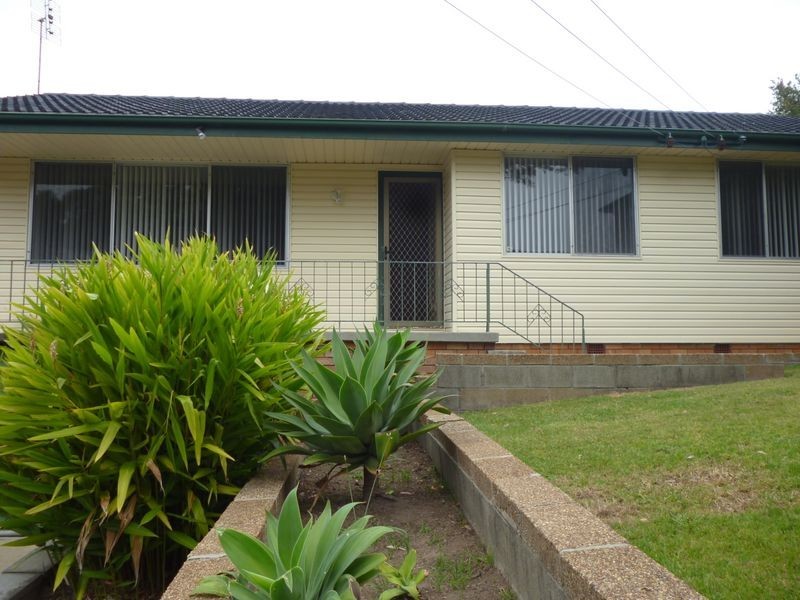 12 Hillhouse Street, Charlestown NSW 2290