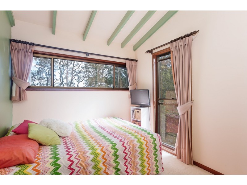 58 Coal Point Road, Coal Point NSW 2283