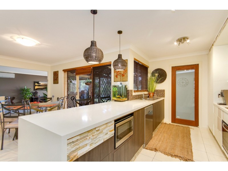 6 Claret Ash Close, Toronto NSW 2283