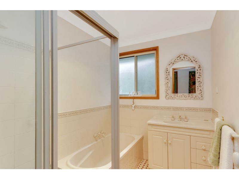 12 Lipton Close, Woodrising NSW 2284