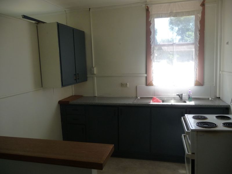 182 Excelsior Parade, Toronto NSW 2283