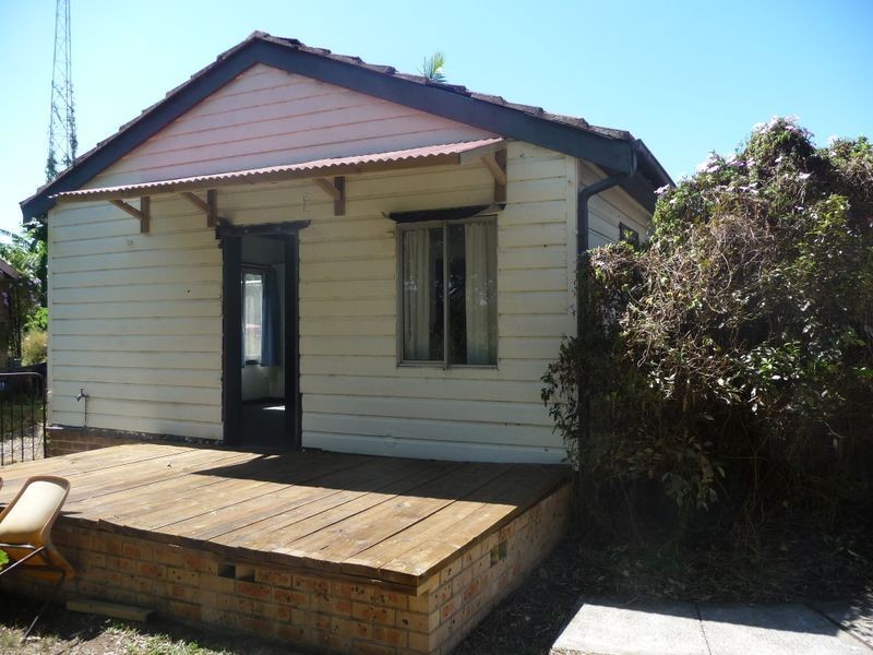 182 Excelsior Parade, Toronto NSW 2283