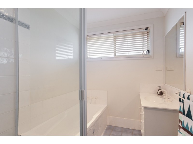 17 Magnolia Court, Toronto NSW 2283