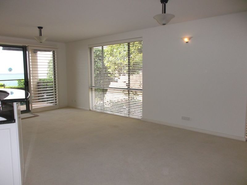 3/8 Ambrose Street, Carey Bay NSW 2283