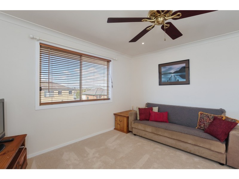 26 Daintree Crescent, Blue Haven NSW 2262