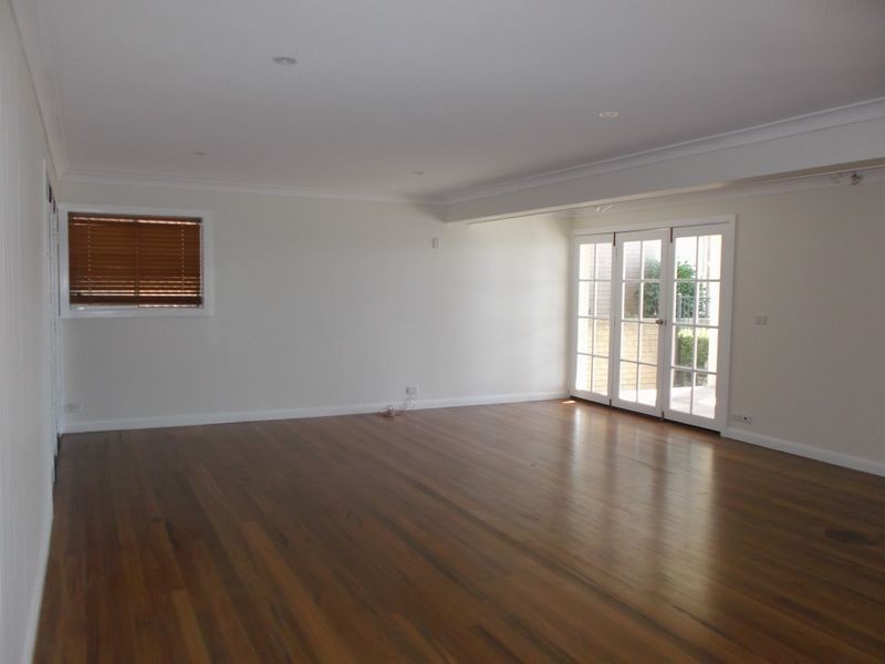 10 Moore Street, Toronto NSW 2283