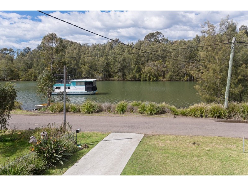 15 Lake Street, Blackalls Park NSW 2283
