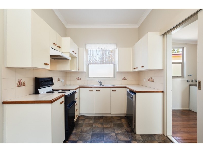 16 The Circlet, Rathmines NSW 2283