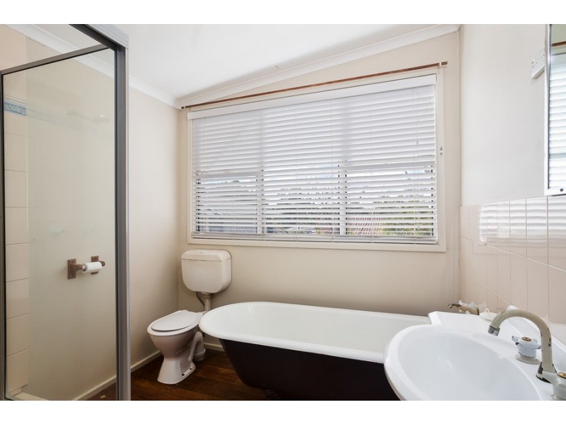 16 The Circlet, Rathmines NSW 2283