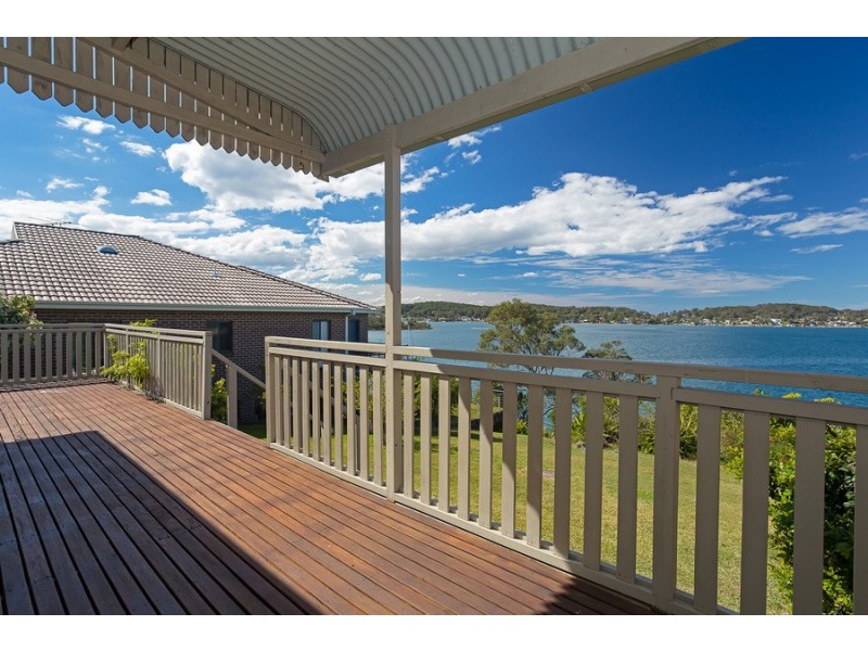 16 The Circlet, Rathmines NSW 2283