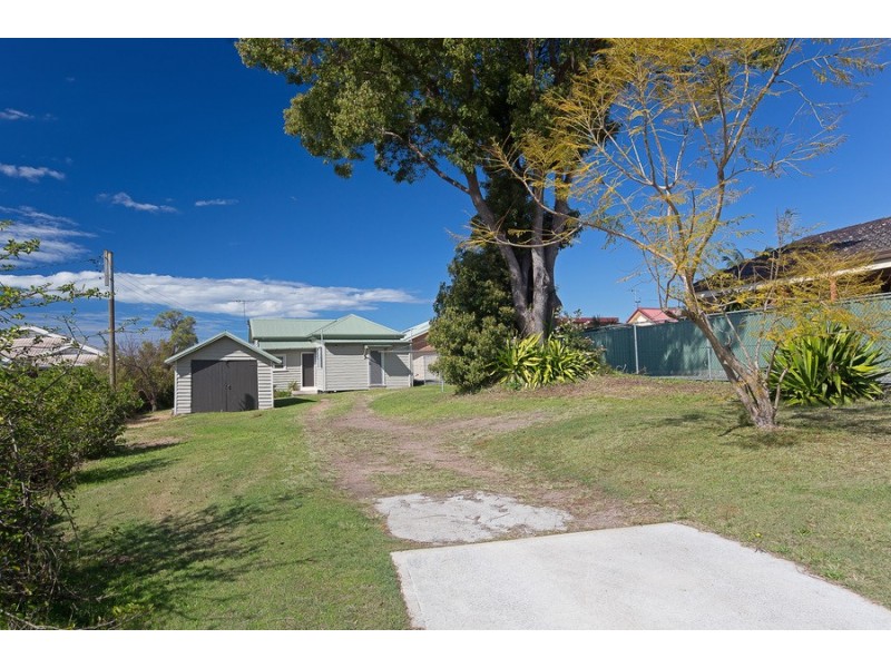 16 The Circlet, Rathmines NSW 2283