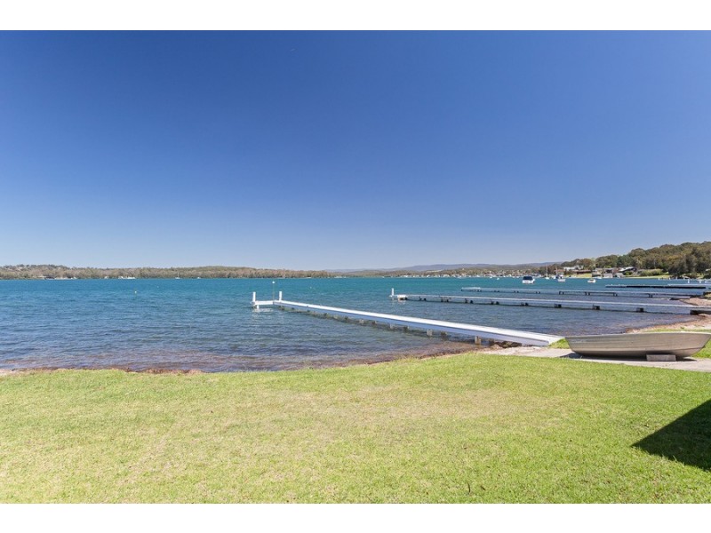 61 Coal Point Road, Coal Point NSW 2283