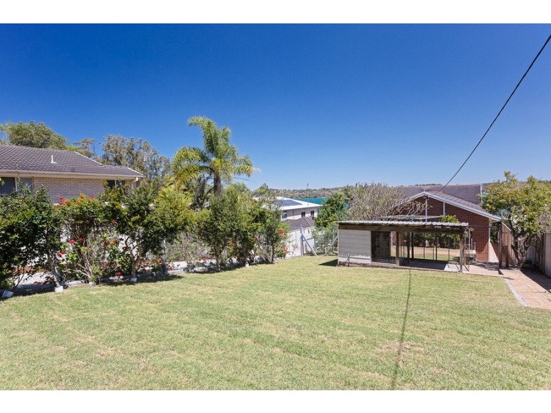 61 Coal Point Road, Coal Point NSW 2283