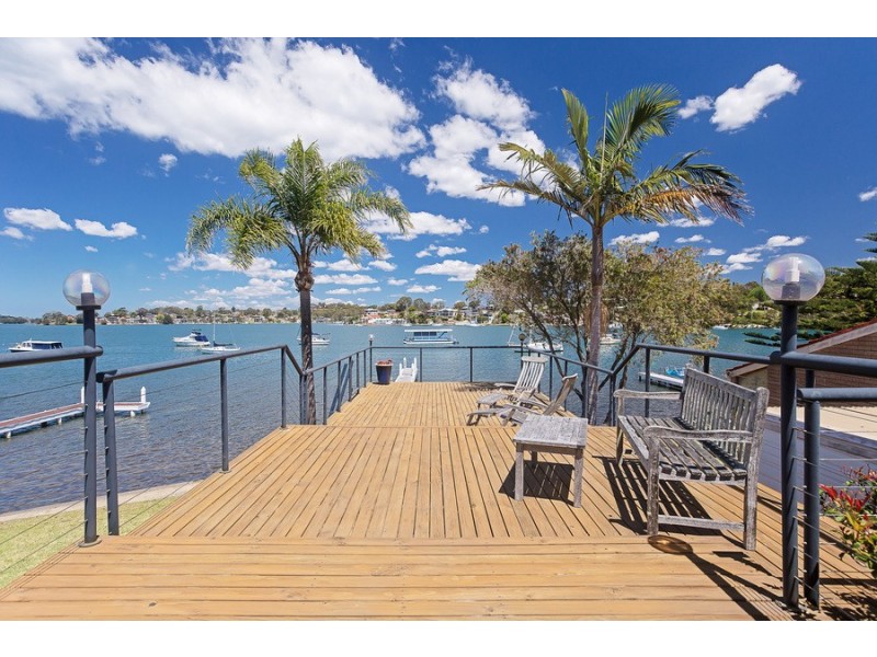 158 Sealand Road, Fishing Point NSW 2283