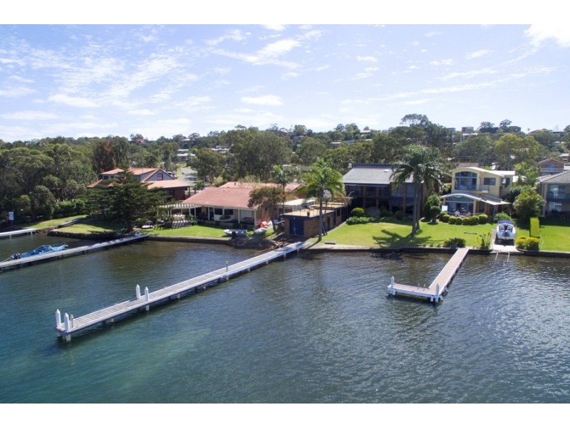 158 Sealand Road, Fishing Point NSW 2283