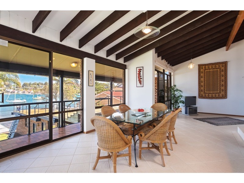 158 Sealand Road, Fishing Point NSW 2283