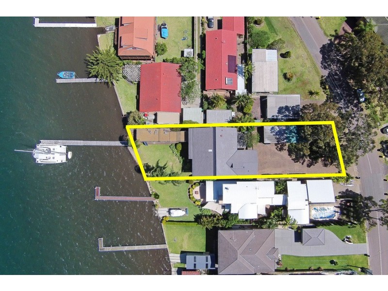 158 Sealand Road, Fishing Point NSW 2283