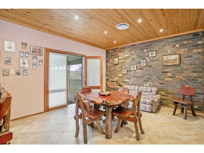 120 Wollong Road, Quorrobolong NSW 2325