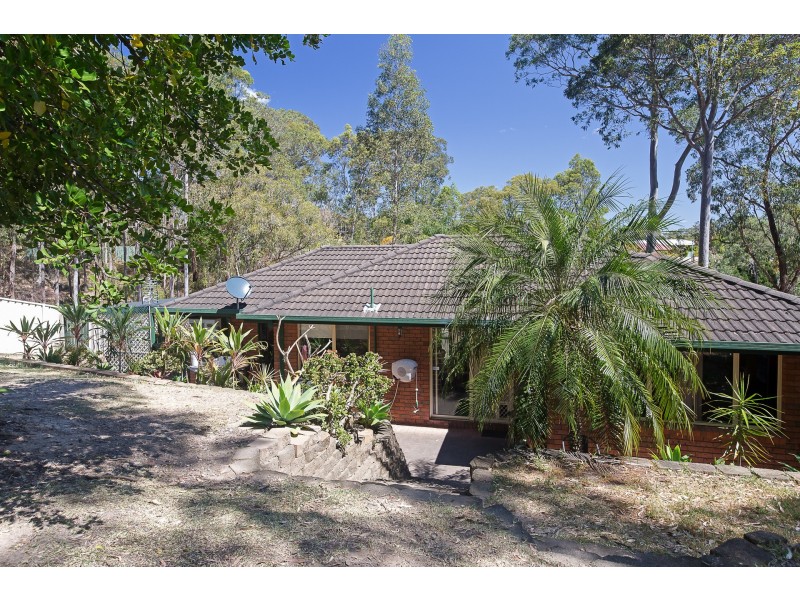 4 Columbia Close, Woodrising NSW 2284