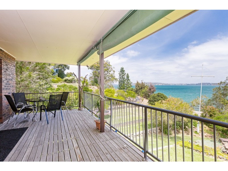 335 Coal Point Road, Coal Point NSW 2283