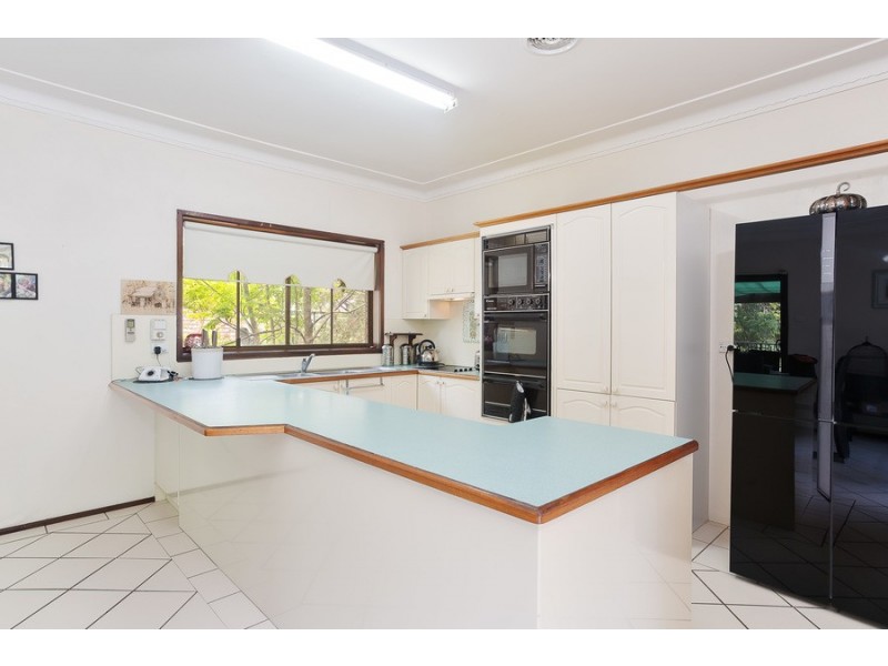 335 Coal Point Road, Coal Point NSW 2283