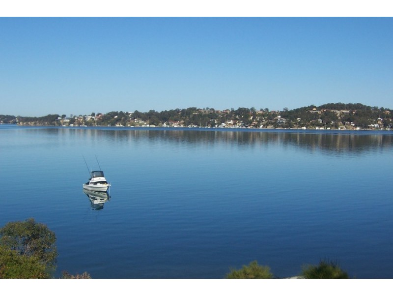 335 Coal Point Road, Coal Point NSW 2283