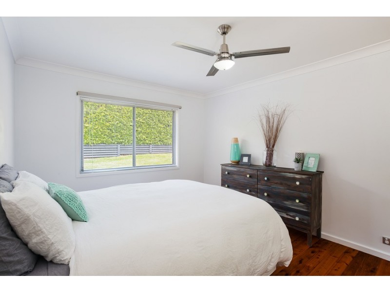 68 Alkrington Avenue, Fishing Point NSW 2283