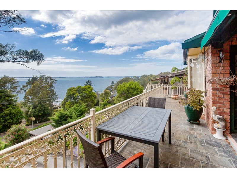 93 Skye Point Road, Coal Point NSW 2283