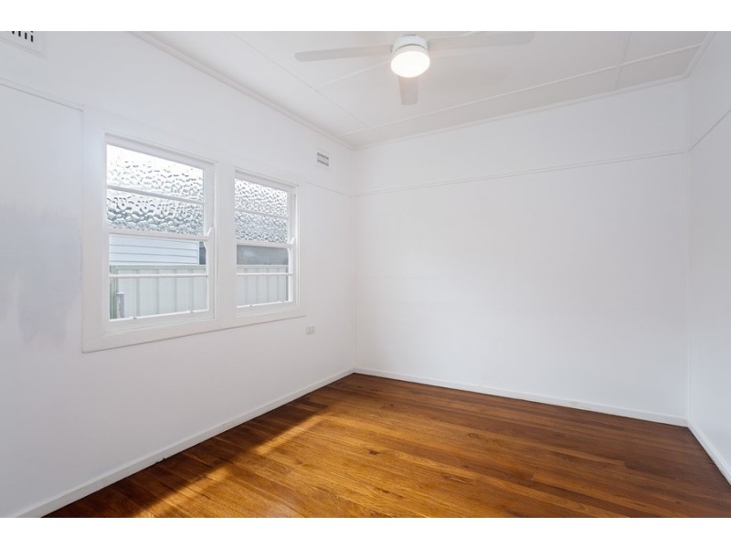 27 Venetia Avenue, Blackalls Park NSW 2283