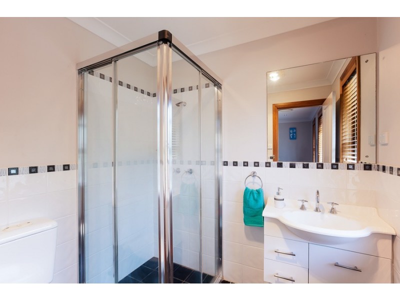 49 Forest Lake Way, Toronto NSW 2283