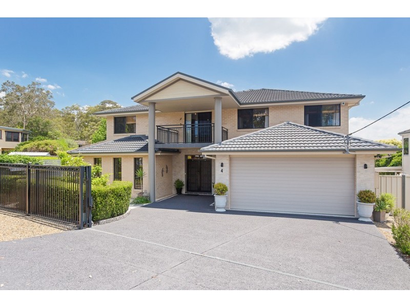 4 Exeter Street, Carey Bay NSW 2283
