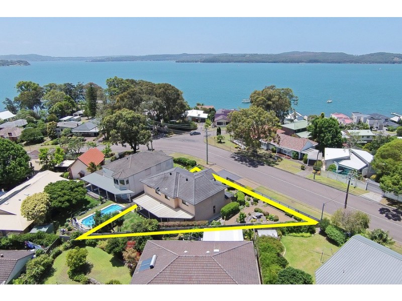 4 Exeter Street, Carey Bay NSW 2283