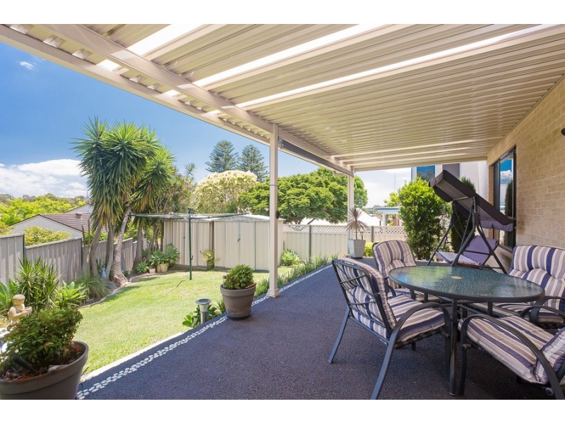 4 Exeter Street, Carey Bay NSW 2283