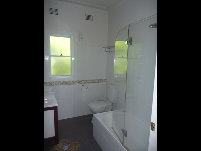 17 Hallvert Crescent, Charlestown NSW 2290