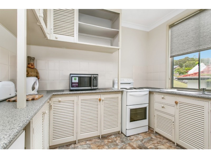 98 Sealand Road, Fishing Point NSW 2283