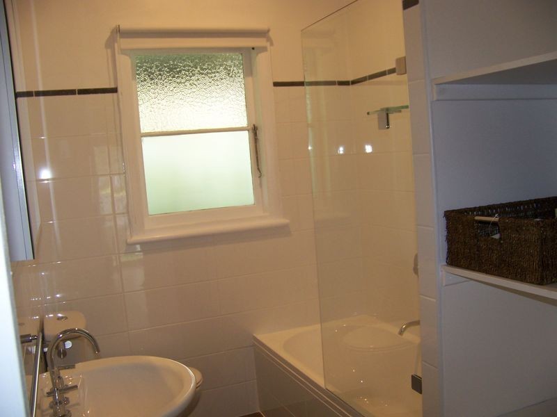 1/2 Watkins Lane, Teralba NSW 2284